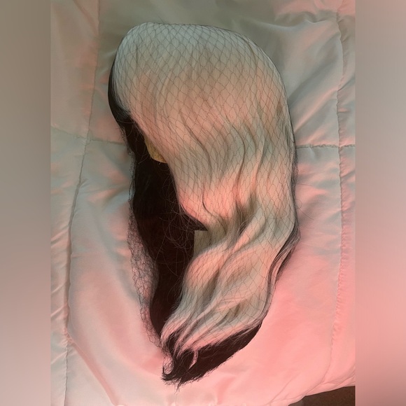 Cruella De vil Halloween wig - Picture 11 of 13